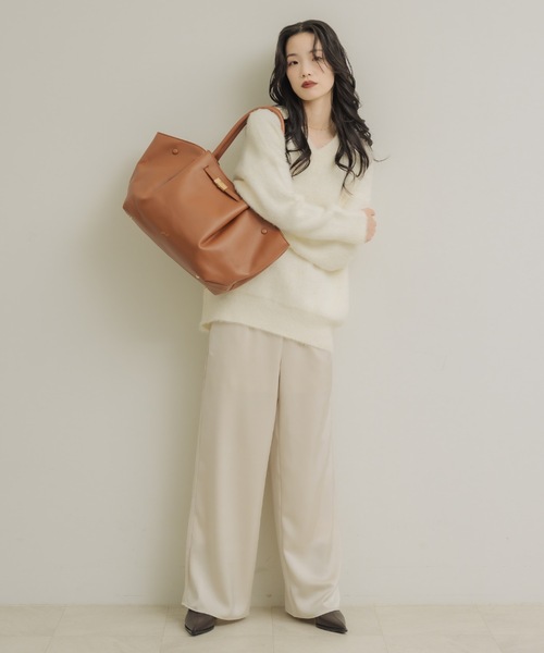 NEUNA(ヌナ)の「【1泊2日の出張ならこれ一つ!】ベルテッドラージバッグ(ビジネスバッグ・レディース・ブラック/ブラウン・FREE)」の18枚目の写真
