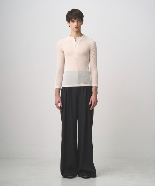 Juha(ユハ)の「SHEER VELOUR SKIN HENLEY(Tシャツ/カットソー・メンズ・ブラック/ナチュラル・3/4)」の7枚目の写真
