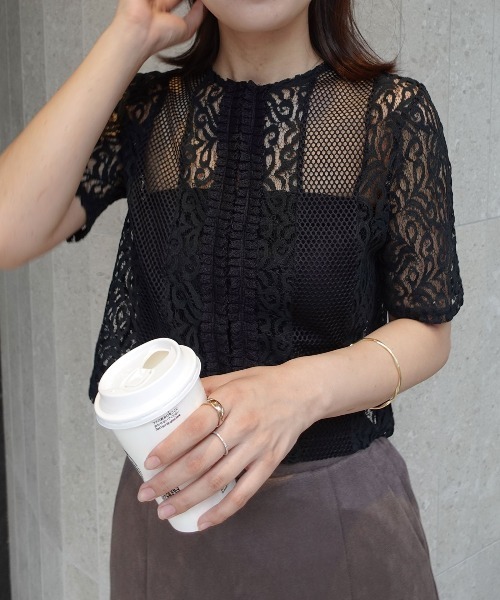 CORNERS(コーナーズ)の「レース×メッシュカーディガン(カーディガン/ボレロ・レディース・ブラック/ホワイト・M)」の5枚目の写真