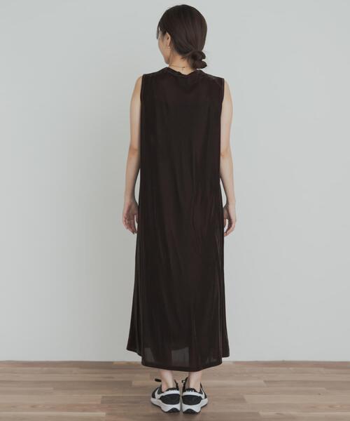 URBAN RESEARCH DOORS（アーバンリサーチドアーズ）の「シアーベロアワンピース（ワンピース・レディース・ブラウン/ブラック・MEDIUM）」の17枚目の写真