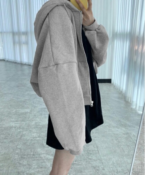 AMELY(エミリー)の「ショート丈 ジップアップパーカー(パーカー・レディース・グレー/ピンク/カーキ/アイボリー/ブラック/ダークブラウン/モカ/グレー系その他・フリー)」の10枚目の写真