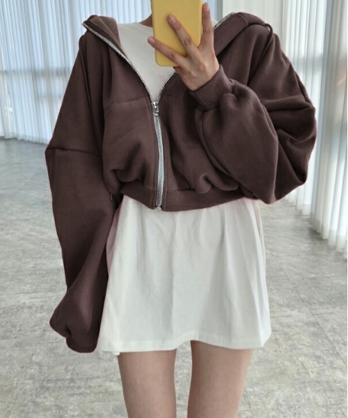 AMELY(エミリー)の「ショート丈 ジップアップパーカー(パーカー・レディース・グレー/ピンク/カーキ/アイボリー/ブラック/ダークブラウン/モカ/グレー系その他・フリー)」の14枚目の写真