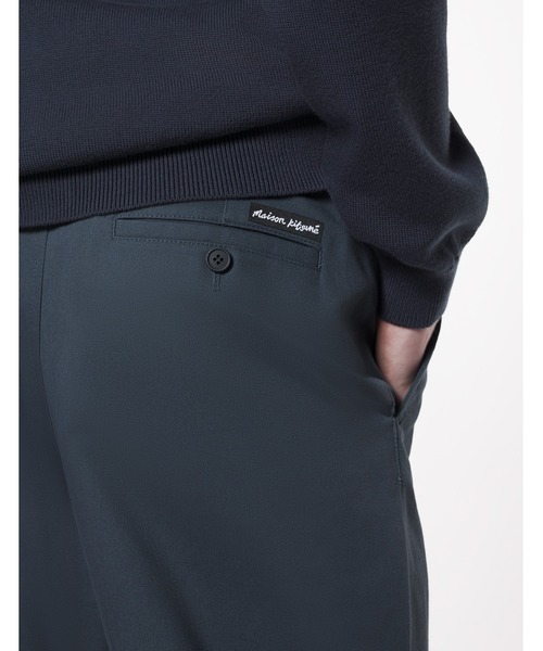 Maison Kitsune（メゾンキツネ）の「CASUAL CHINO PANTS（チノパンツ・メンズ・ベージュ/ライトブラック・40/38）」の8枚目の写真