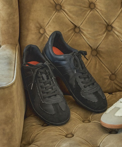 ジャーマンさん専用⚠️ カットデザインジャーマントレーナー（スニーカー）｜niko and