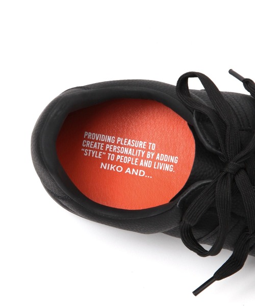 niko and...(ニコアンド)の「カットデザインジャーマントレーナー(スニーカー・メンズ・ホワイト/ブラック・MEDIUM/LARGE)」の20枚目の写真