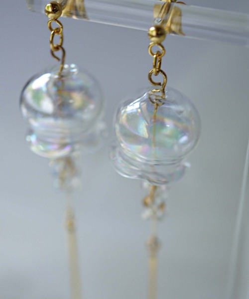 CERCA(チェルカ)の「jolie minette/ふわりオーロラ風鈴ピアス/金属アレルギー対応(ピアス(両耳用)・レディース・シルバー/ゴールド・FREE)」の5枚目の写真