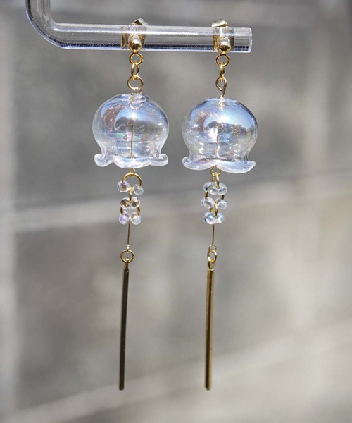 CERCA(チェルカ)の「jolie minette/ふわりオーロラ風鈴ピアス/金属アレルギー対応(ピアス(両耳用)・レディース・シルバー/ゴールド・FREE)」の9枚目の写真