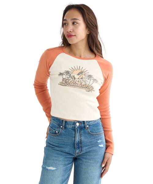 BILLABONG(ビラボン)の「BILLABONG レディース GRAPHIC RAGLAN BABY ロンT 【BABY FIT】【2025年秋冬モデル】/ビラボンクロップド丈フロントプリントラグランスリーブ長袖ロンT(Tシャツ/カットソー・レディース・ターコイズブルー/ブラック/オレンジ/オリーブ・MEDIUM)」の4枚目の写真
