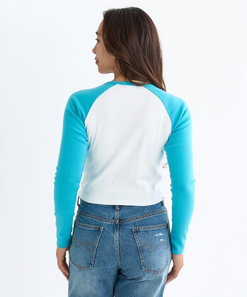 BILLABONG(ビラボン)の「BILLABONG レディース GRAPHIC RAGLAN BABY ロンT 【BABY FIT】【2025年秋冬モデル】/ビラボンクロップド丈フロントプリントラグランスリーブ長袖ロンT(Tシャツ/カットソー・レディース・ターコイズブルー/ブラック/オレンジ/オリーブ・MEDIUM)」の9枚目の写真