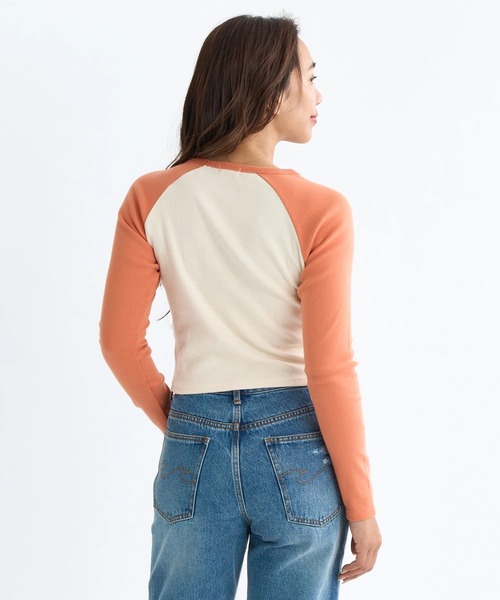 BILLABONG(ビラボン)の「BILLABONG レディース GRAPHIC RAGLAN BABY ロンT 【BABY FIT】【2025年秋冬モデル】/ビラボンクロップド丈フロントプリントラグランスリーブ長袖ロンT(Tシャツ/カットソー・レディース・ターコイズブルー/ブラック/オレンジ/オリーブ・MEDIUM)」の11枚目の写真