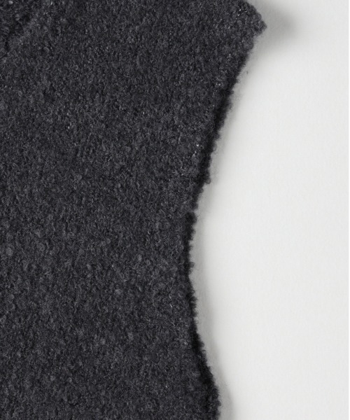 Right-on（ライトオン）の「【HONEYSUCKLE ROSE】ブークレニットベスト（ニット/セーター・レディース・ダークグレー/キナリ/ライトグレー・S/M/L）」の6枚目の写真