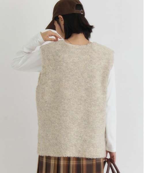 Right-on（ライトオン）の「【HONEYSUCKLE ROSE】ブークレニットベスト（ニット/セーター・レディース・ダークグレー/キナリ/ライトグレー・S/M/L）」の11枚目の写真