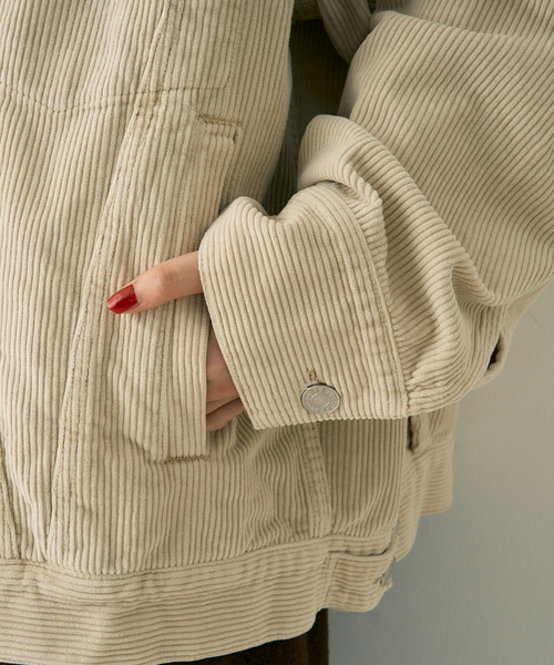 AGOLDE（エーゴールドイー）の「【AGOLDE/エーゴールドイー】REWORKED　WAYNE JACKET リワークド・ウェインデニムジャケット/ライスグラス（デニムジャケット・レディース・アイボリー・フリー）」の22枚目の写真