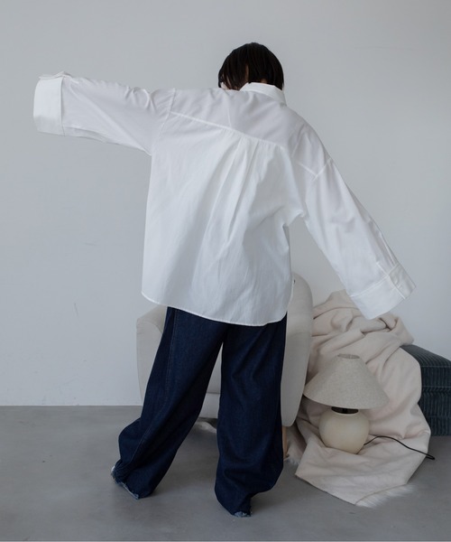 VACANCY（ヴァカンシー）の「ワイドスリーブオーバーシャツ（シャツ/ブラウス・レディース・ホワイト/グレー/ブラック・FREE）」の17枚目の写真