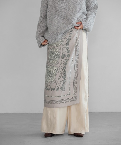 A part by(アパートバイ)の「アソートオオバンスカーフ(バンダナ/スカーフ・レディース・ブラック/ベージュ・FREE)」の2枚目の写真