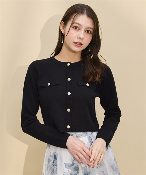 SWINGLE（スウィングル）の「パールボタンクルーネックニットカーディガン（カーディガン/ボレロ・レディース・オフホワイト/レッド/ブラック/ライトグレー・FREE）」の21枚目の写真