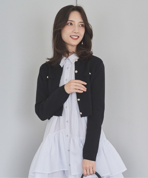 SWINGLE（スウィングル）の「パールボタンクルーネックニットカーディガン（カーディガン/ボレロ・レディース・オフホワイト/レッド/ブラック/ライトグレー・FREE）」の19枚目の写真