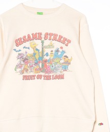 FRUIT OF THE LOOM（フルーツオブザルーム）の「【73】【Fruit of the Loom/フルーツオブザルーム】SESAMI STREETコラボ  キャラクターデザイン 裏毛スウェット（スウェット・レディース）」