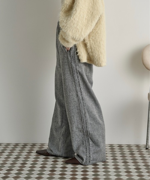 THE YOn(ザヨン)の「フリルラインツイードパンツ(その他パンツ・レディース・グレー/ブラウン・FREE)」の2枚目の写真