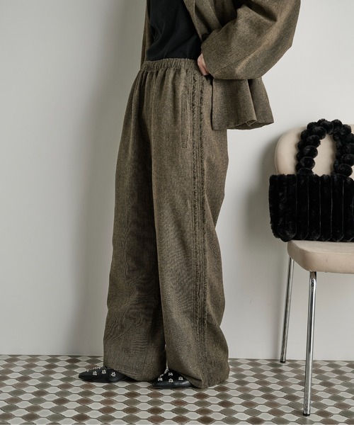 THE YOn(ザヨン)の「フリルラインツイードパンツ(その他パンツ・レディース・グレー/ブラウン・FREE)」の19枚目の写真