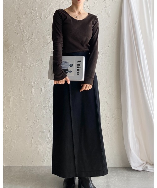 She's Closet（シーズクローゼット）の「長袖ボートネックカップ付きバックオープンカットソーリブトップス（Tシャツ/カットソー・レディース・チャコール/ブラウン/ブラック/アイボリー・FREE）」の12枚目の写真