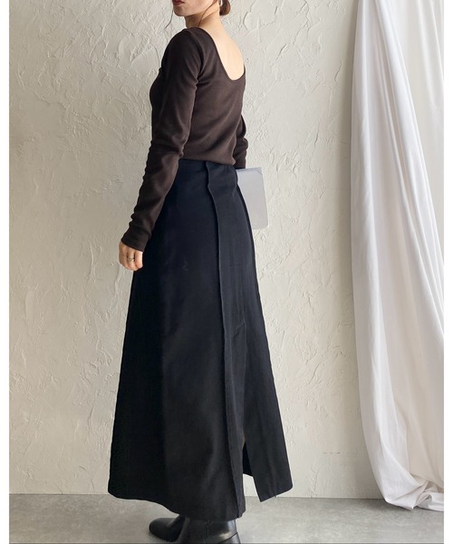 She's Closet（シーズクローゼット）の「長袖ボートネックカップ付きバックオープンカットソーリブトップス（Tシャツ/カットソー・レディース・チャコール/ブラウン/ブラック/アイボリー・FREE）」の15枚目の写真