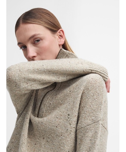 Barbour（バブアー）の「Lavensdale ハーフジップ ニット（ニット/セーター・レディース・ブラウン/レッド/ライトベージュ・6/8）」の9枚目の写真