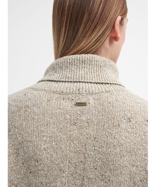 Barbour（バブアー）の「Lavensdale ハーフジップ ニット（ニット/セーター・レディース・ブラウン/レッド/ライトベージュ・6/8）」の10枚目の写真