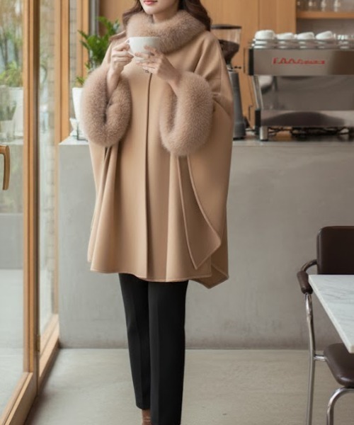 セール】部分ファー付ウールケープ（ポンチョ）｜cammie（キャミー）の
