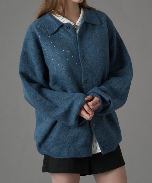 ONCILY(オンシェリー)の「RHINESTONE KNIT POLO CARDIGAN / ラインストーンニットポロカーディガン(カーディガン/ボレロ・メンズ・チャコールグレー/ブルー・SMALL/MEDIUM/LARGE)」の5枚目の写真