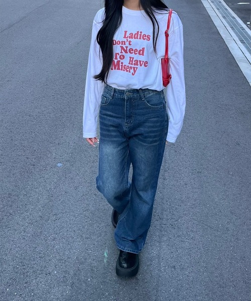 etta(エタ)の「英字プリントロンT/長袖Tシャツ(Tシャツ/カットソー・レディース・ホワイト・MEDIUM/LARGE/SMALL)」の2枚目の写真