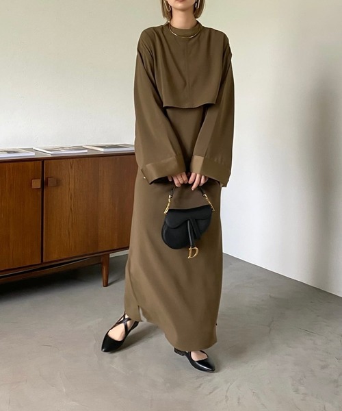 CFT.（シフト）の「ショートライニングサテン2wayブラウス（シャツ/ブラウス・レディース・グレイッシュベージュ・M）」の5枚目の写真