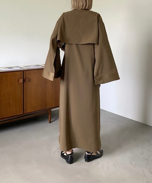 CFT.（シフト）の「ショートライニングサテン2wayブラウス（シャツ/ブラウス・レディース・グレイッシュベージュ・M）」の10枚目の写真