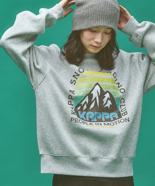 Kappa(カッパ)の「≪Kappa×and ST ウェルネスクラブ≫Mountainデザインスウェット (ユニセックス)(スウェット・レディース・ブラック/グレー・SMALL/MEDIUM/LARGE)」の3枚目の写真