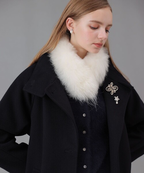 ANAYI(アナイ)の「ロゴモチーフビジューブローチ(ブローチ/コサージュ・レディース・ゴールド/ライトピンク・FREE)」の7枚目の写真