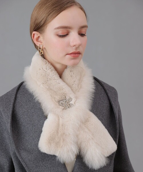 ANAYI(アナイ)の「ロゴモチーフビジューブローチ(ブローチ/コサージュ・レディース・ゴールド/ライトピンク・FREE)」の8枚目の写真