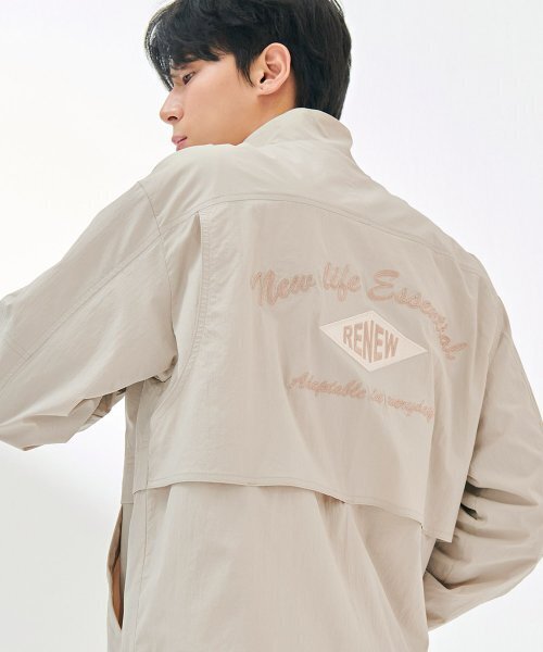 CHASECULT(チェイスカルト)の「男性バックプリントグラフィックブルゾンジャケット-DARK4131B0X(ブルゾン・メンズ・Beige・105/100/95)」の5枚目の写真