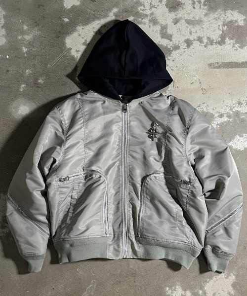 A'GEM/9 × .kom 『A'GEM/9/エージェムナイン』フード着脱MA-1フライト