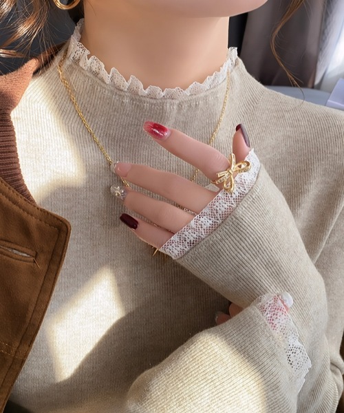 yuue' ( wear )（ユーイ）の「レースフリルドッキングハイネックリブニットトップス（ニット/セーター・レディース・ベージュ/グレー/アイボリー/ブラック・FREE）」の4枚目の写真