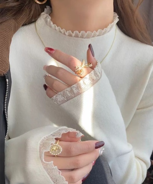 yuue' ( wear )（ユーイ）の「レースフリルドッキングハイネックリブニットトップス（ニット/セーター・レディース・ベージュ/グレー/アイボリー/ブラック・FREE）」の5枚目の写真