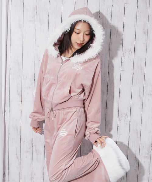 セール】《ファーフード×ベロア素材》レディース ジップパーカー