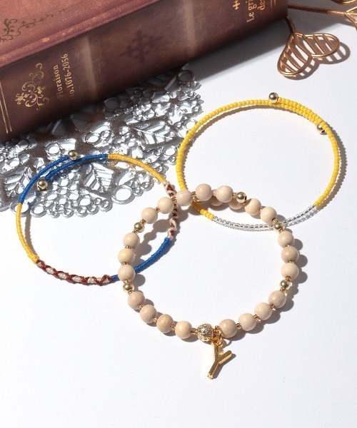 チチカカ(チチカカ)の「イニシャルビーズブレスレット(ブレスレット・レディース・その他4/その他1/その他2/その他3/その他5・FREE)」の5枚目の写真