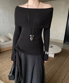 anuans　カシミヤブレンドデコルテリブニットプルオーバー　ブラック anuans カシミヤブレンドデコルテリブニットプルオーバー ブラック新品