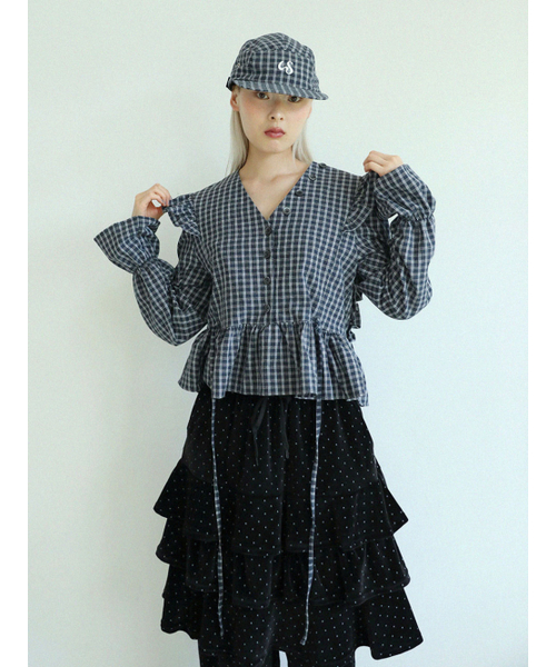 UGLY SHADOW（アグリーシャドウ）の「ボタンチェックフリルブラウス（ブルー）（シャツ/ブラウス・レディース・その他・FREE）」の2枚目の写真