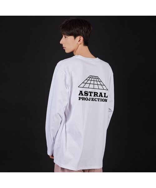ASTRAL PROJECTION(アストラルプロジェクション)の「シグニチャーロゴオーバーサイズロングスリーブTシャツ_ホワイト(Tシャツ/カットソー・メンズ・その他・LARGE/MEDIUM/X-LARGE/XX-LARGE)」の4枚目の写真