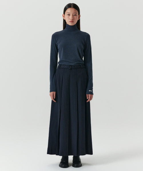 LEVAR(レバー)の「Basic Wool Jersey Half-Neck Top - Dusty Navy(Tシャツ/カットソー・レディース・ネイビー・FREE)」の3枚目の写真