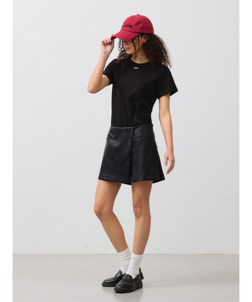RMRN(アルエームアルエヌ)の「CLASSIC LOGO T-SHIRT(Tシャツ/カットソー・レディース・ホワイト/ブラック・FREE)」の3枚目の写真