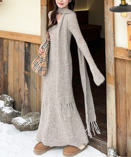 イヴサンローラン ニットロングワンピース マフラーつき イヴサンローラン ニットロングワンピース マフラーつき イヴサン