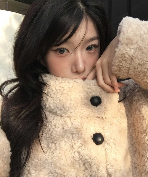 LAFFMO(ラフモ)の「ボアスタンドカラー裏起毛ミドルコート(その他アウター・レディース・ダークグレー/ベージュ・F)」の14枚目の写真