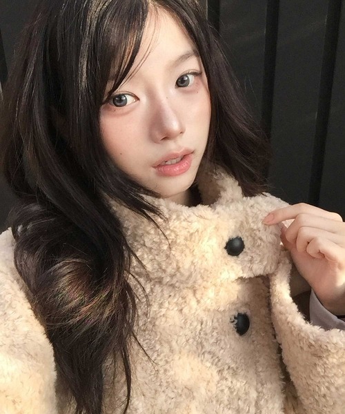 LAFFMO(ラフモ)の「ボアスタンドカラー裏起毛ミドルコート(その他アウター・レディース・ダークグレー/ベージュ・F)」の15枚目の写真